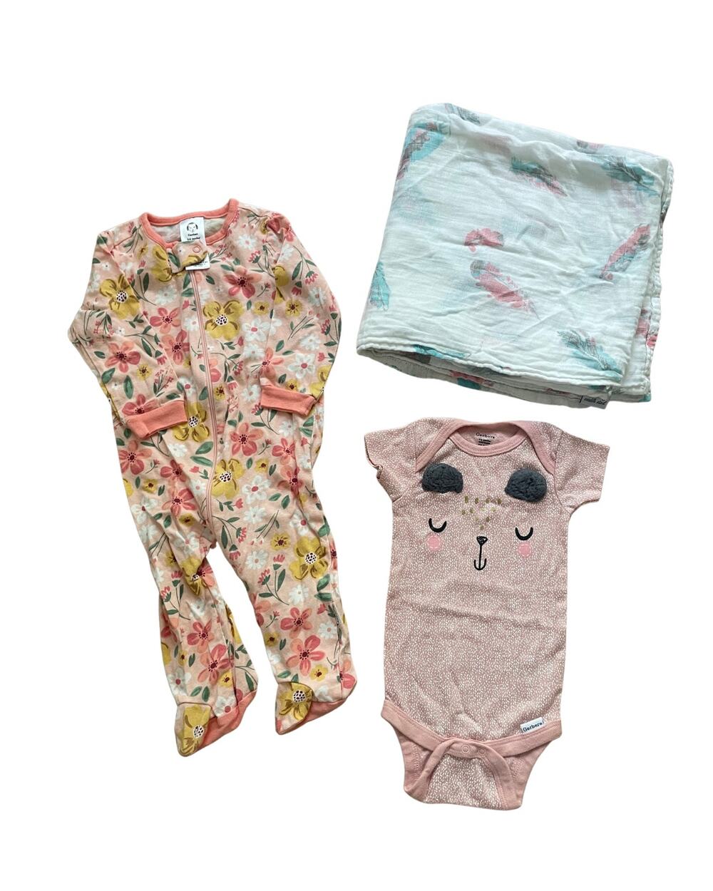 Gerber 3-6 bodysuits & large swaddle blanket, Set of 3 #0274